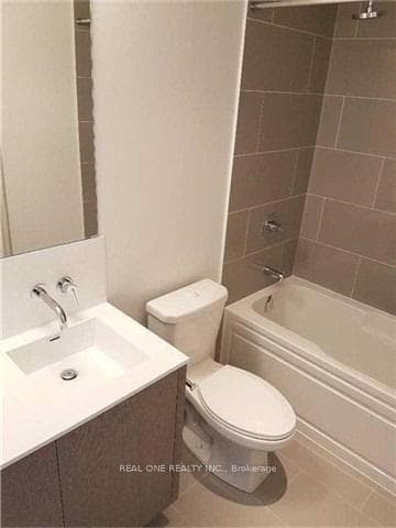 88 Harbour Street Unit 6009 photo 9