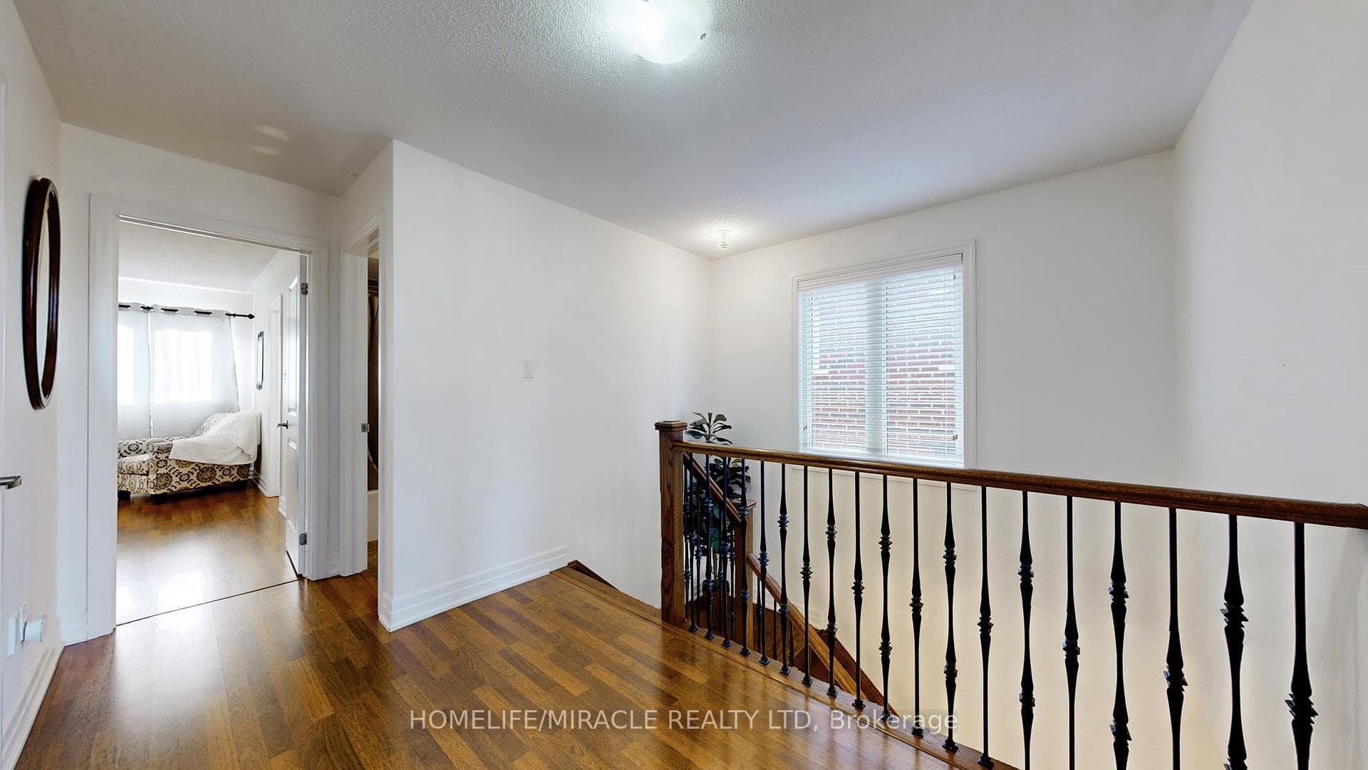 523 Halo Street photo 17