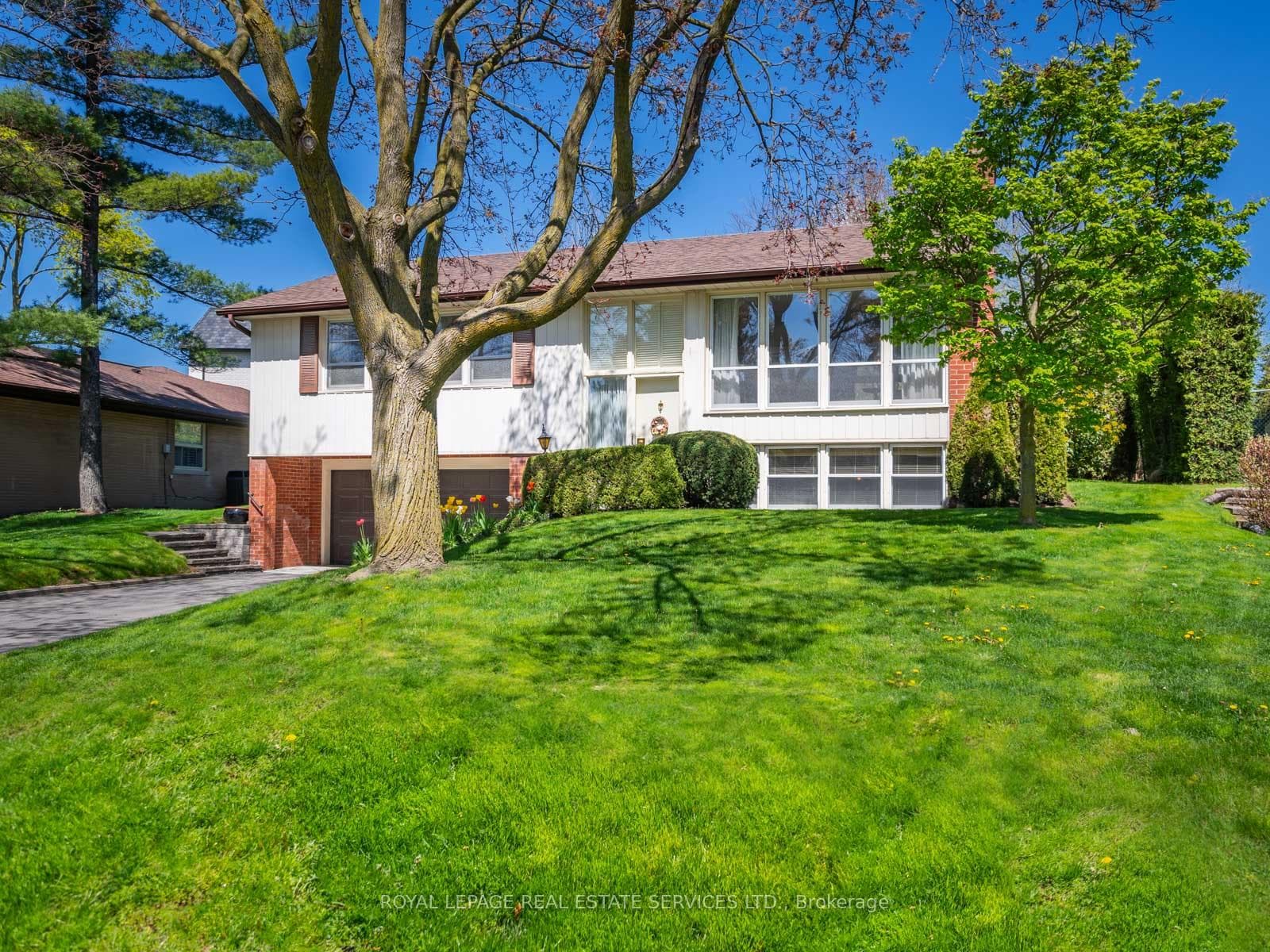 44 Abinger Crescent photo 2