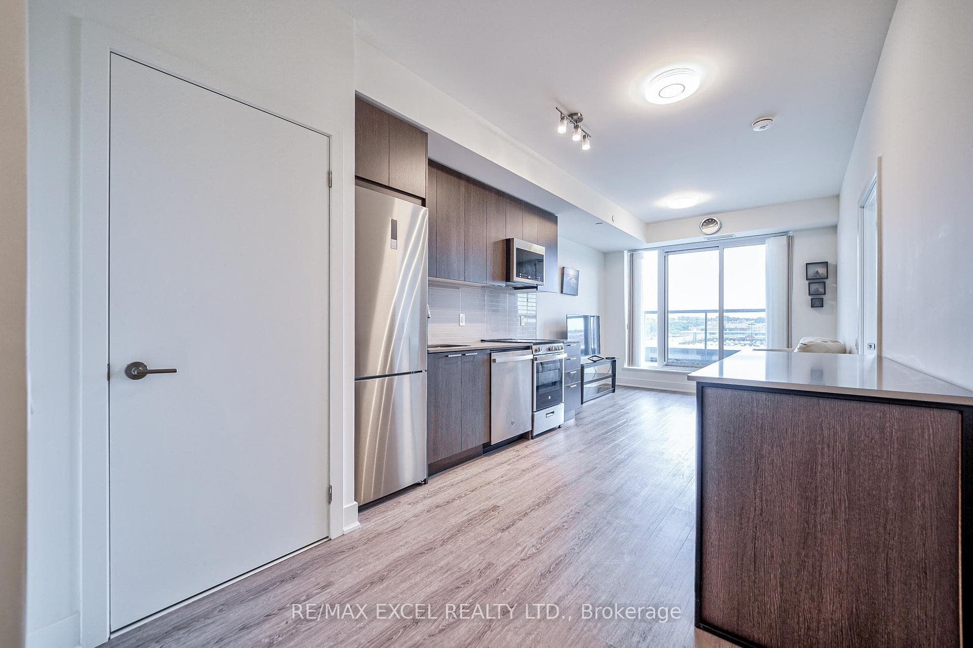 185 Deerfield Road Unit 506 photo 2