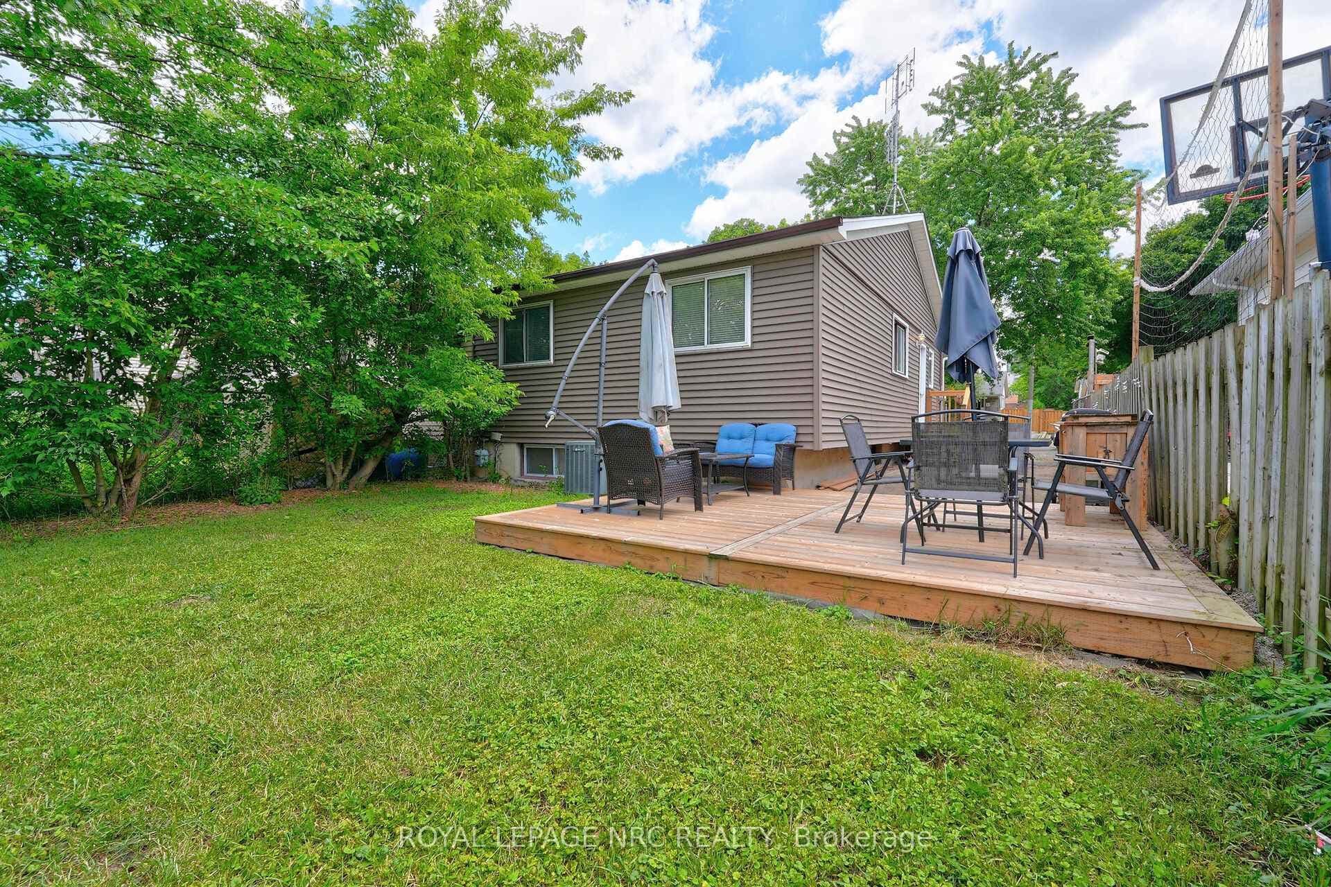 17 Allan Drive photo 29