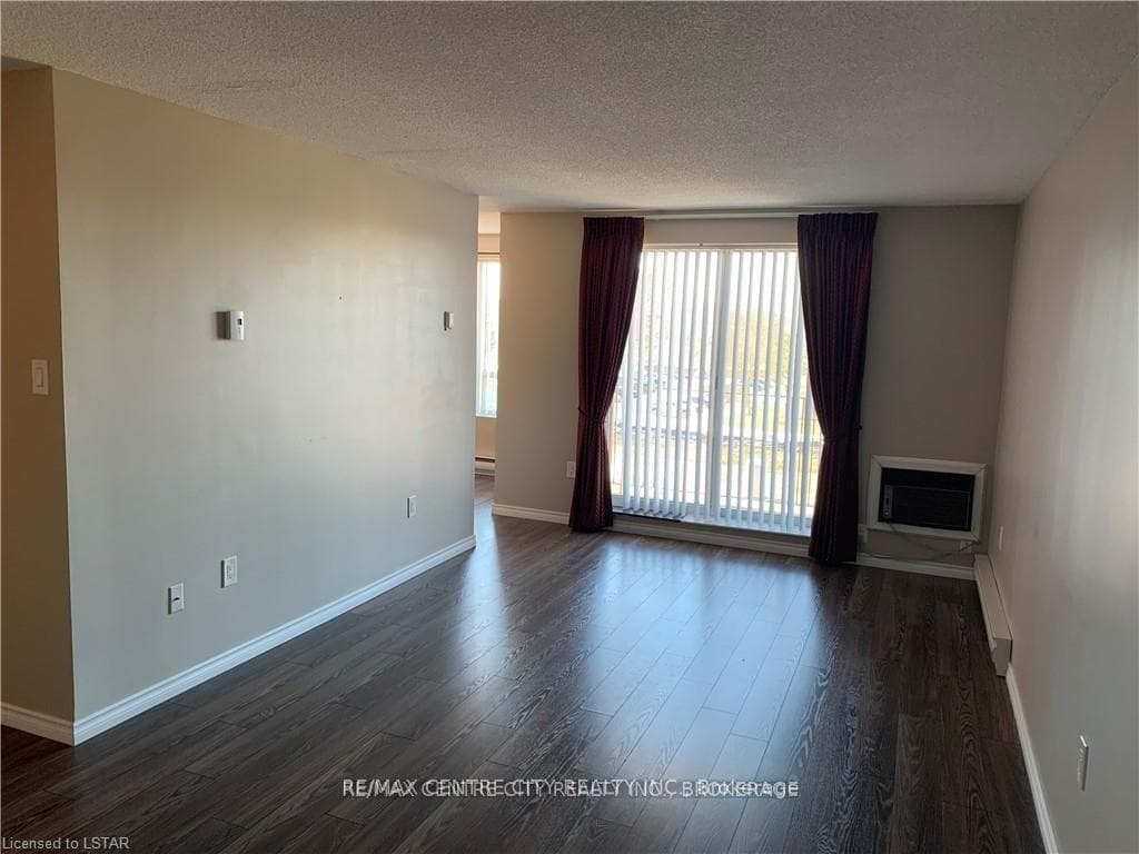 95 Base Line Road Unit 303 photo 3