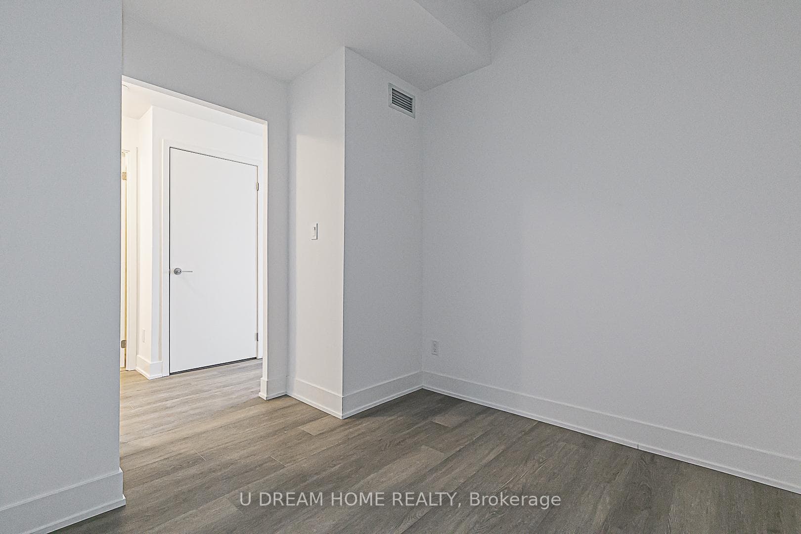 38 ANDRE DE GRASSE Street Unit 512 photo 21