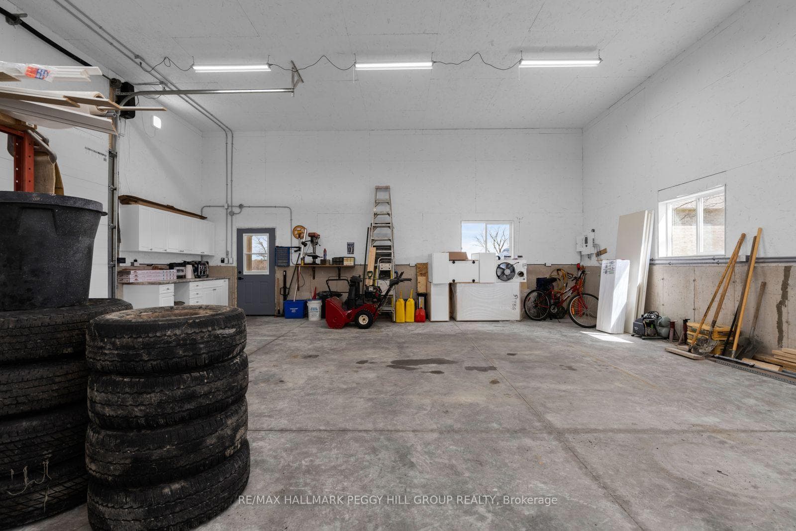 9157 30th Side Road photo 25