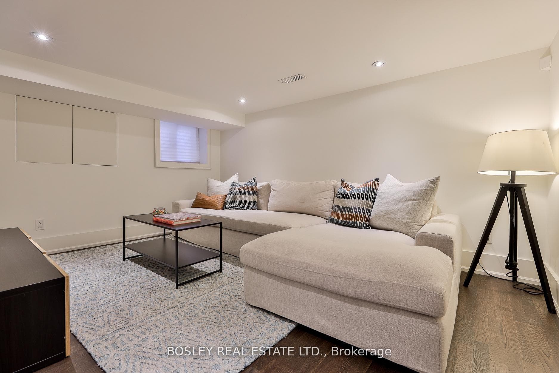 114 Ivy Avenue photo 33