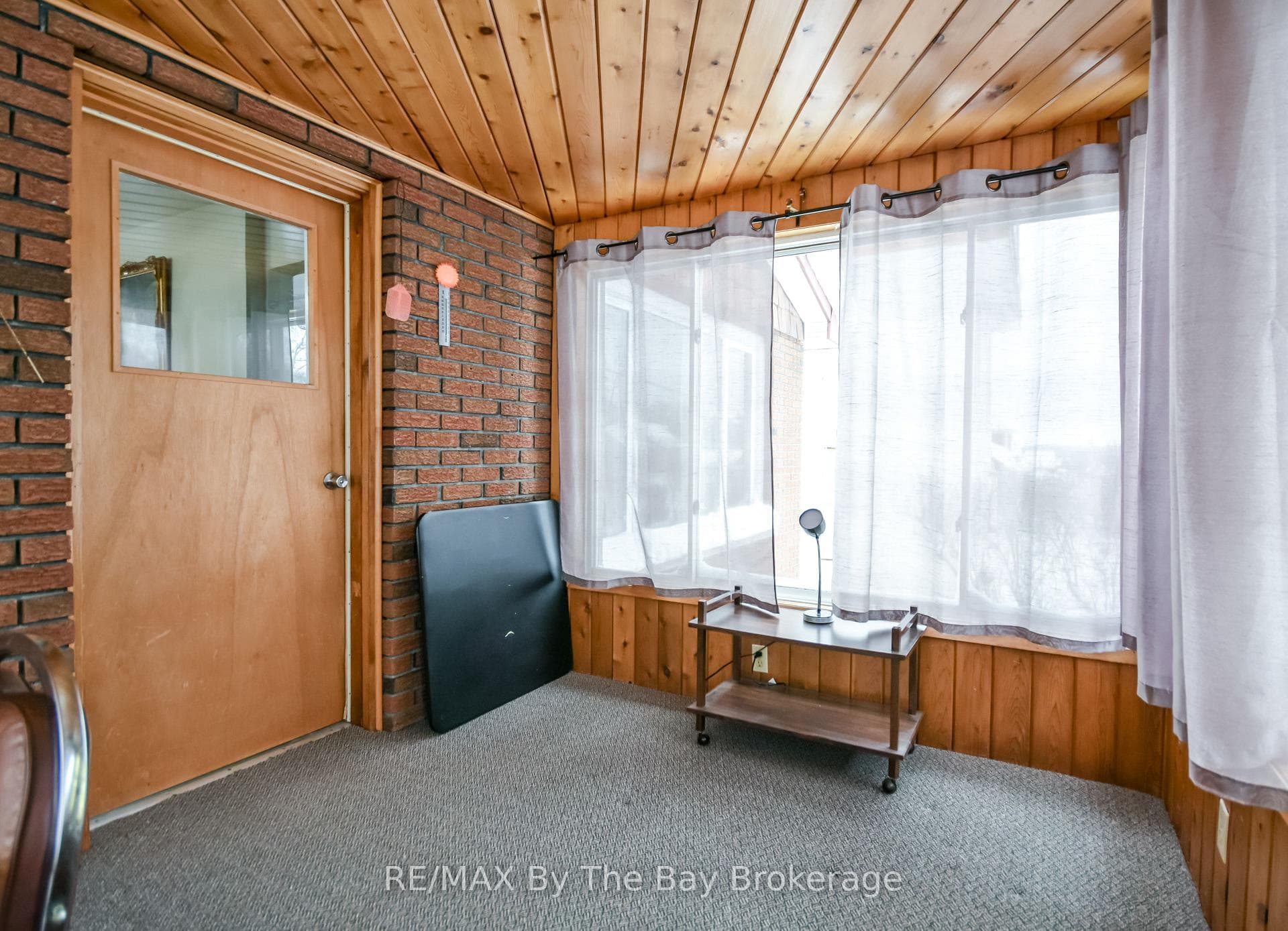 464 William Street photo 10