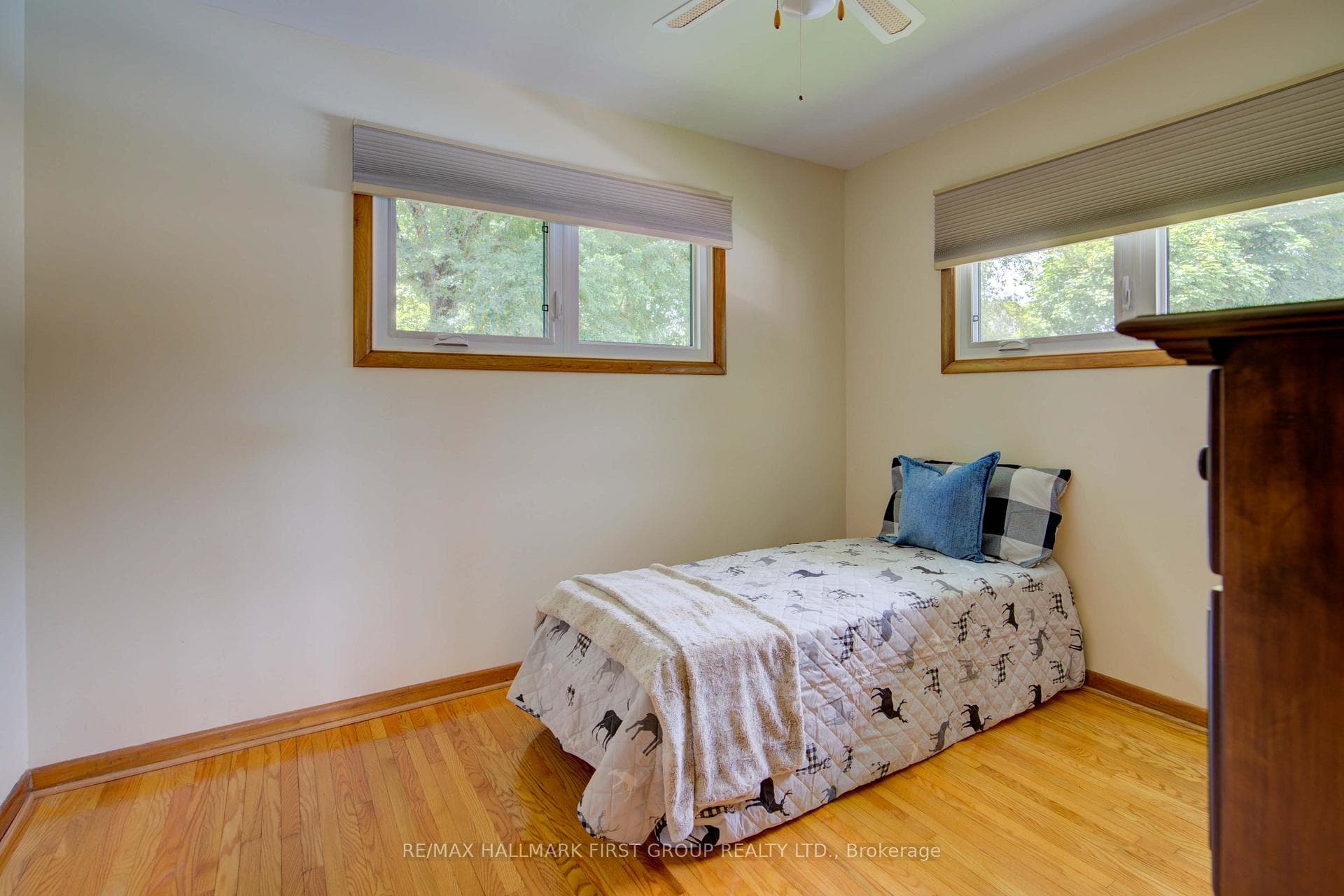 665 Collins Bay Road photo 21