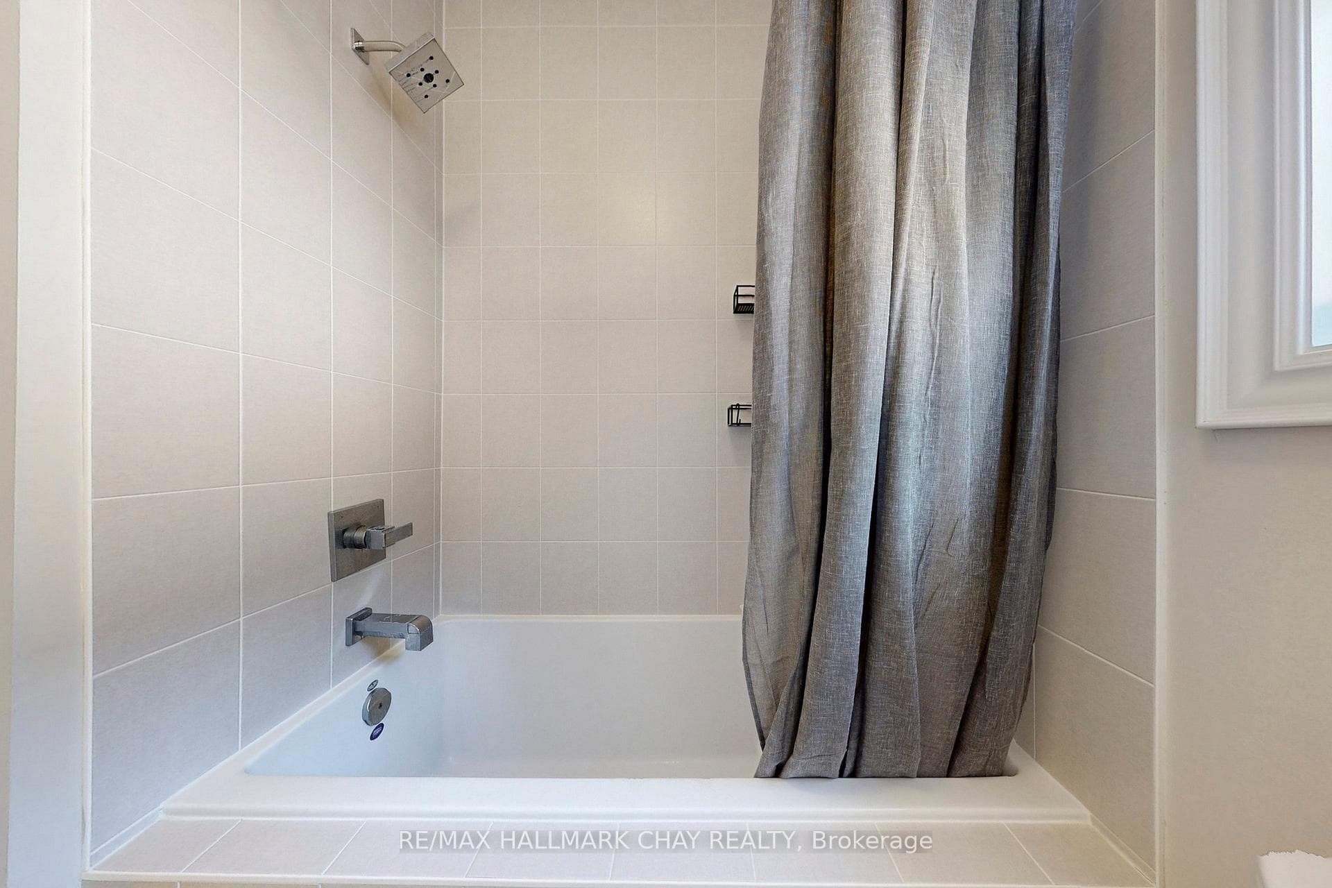 109 Bearberry Road photo 34