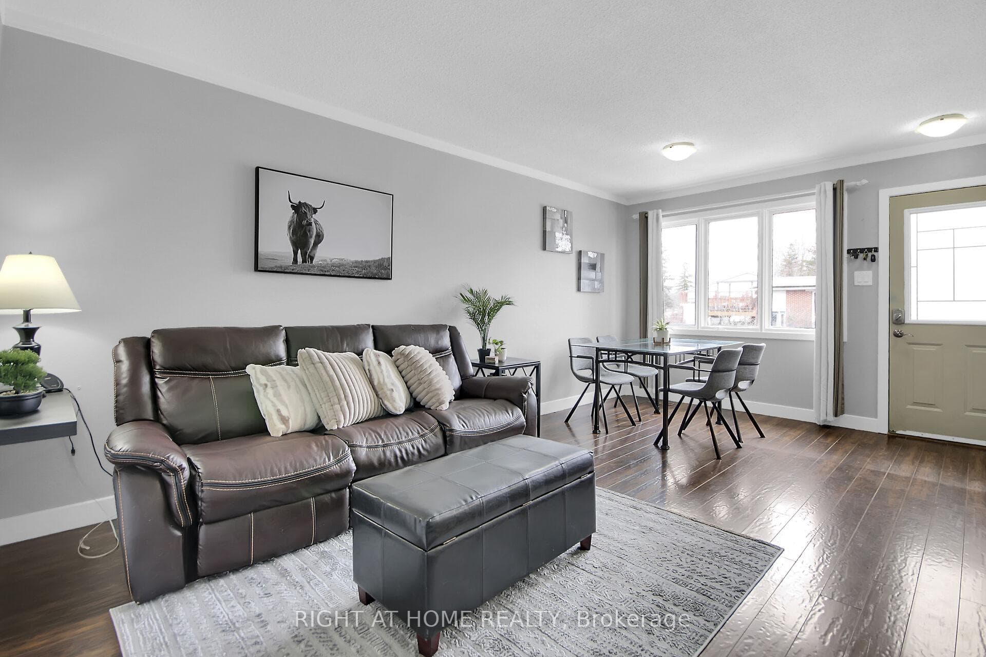 168 Glamorgan Drive photo 4