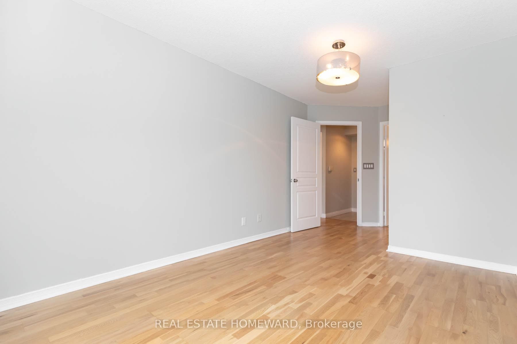 1765 Queen Street Unit 413 photo 12