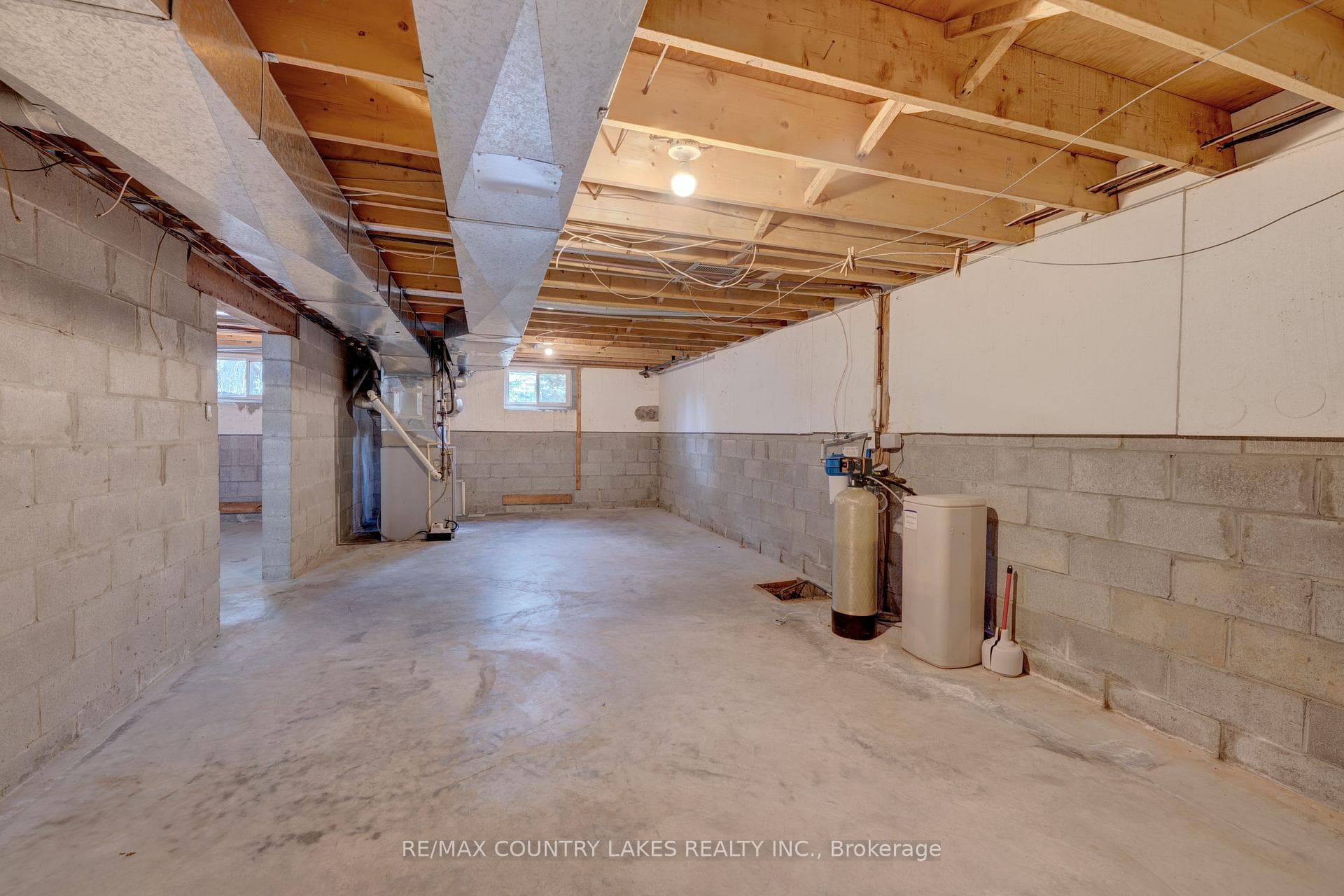 94 Laidlaw Street photo 22