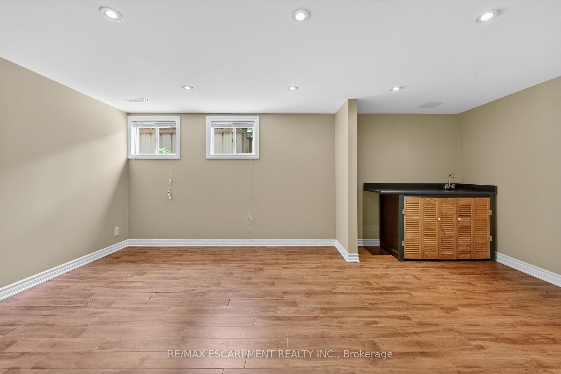 217 West 15th Street photo 31