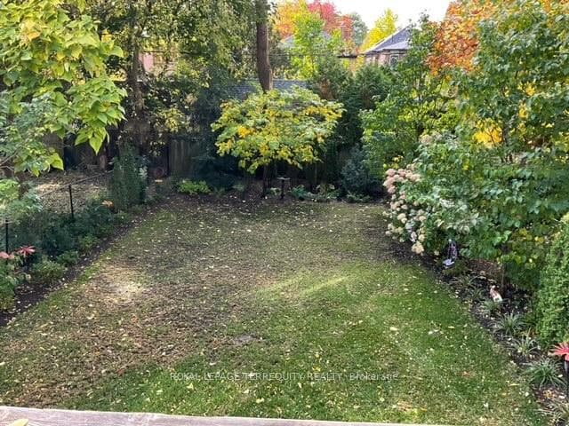 14 Humbercrest Boulevard photo 28