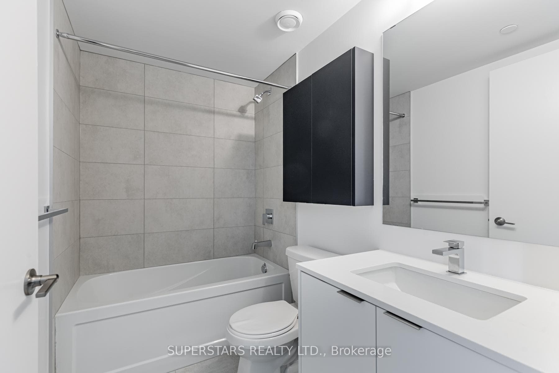 8 Tippett Road Unit 530 photo 20