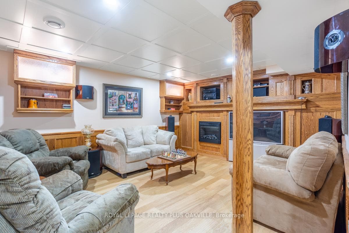 2080 Hunters Wood Drive photo 22