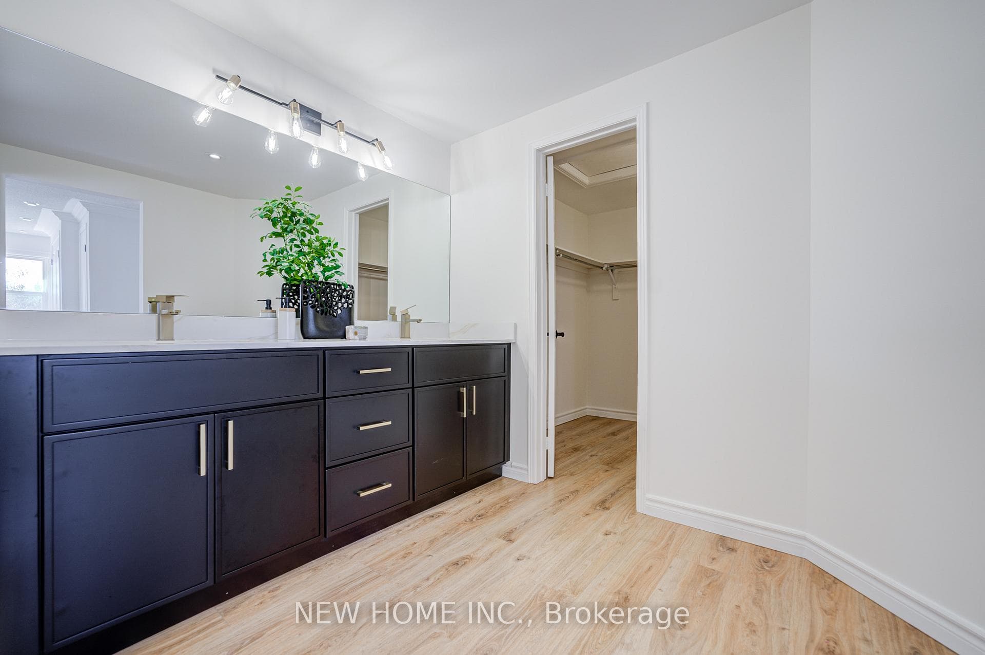 19 Springwood Crescent photo 31