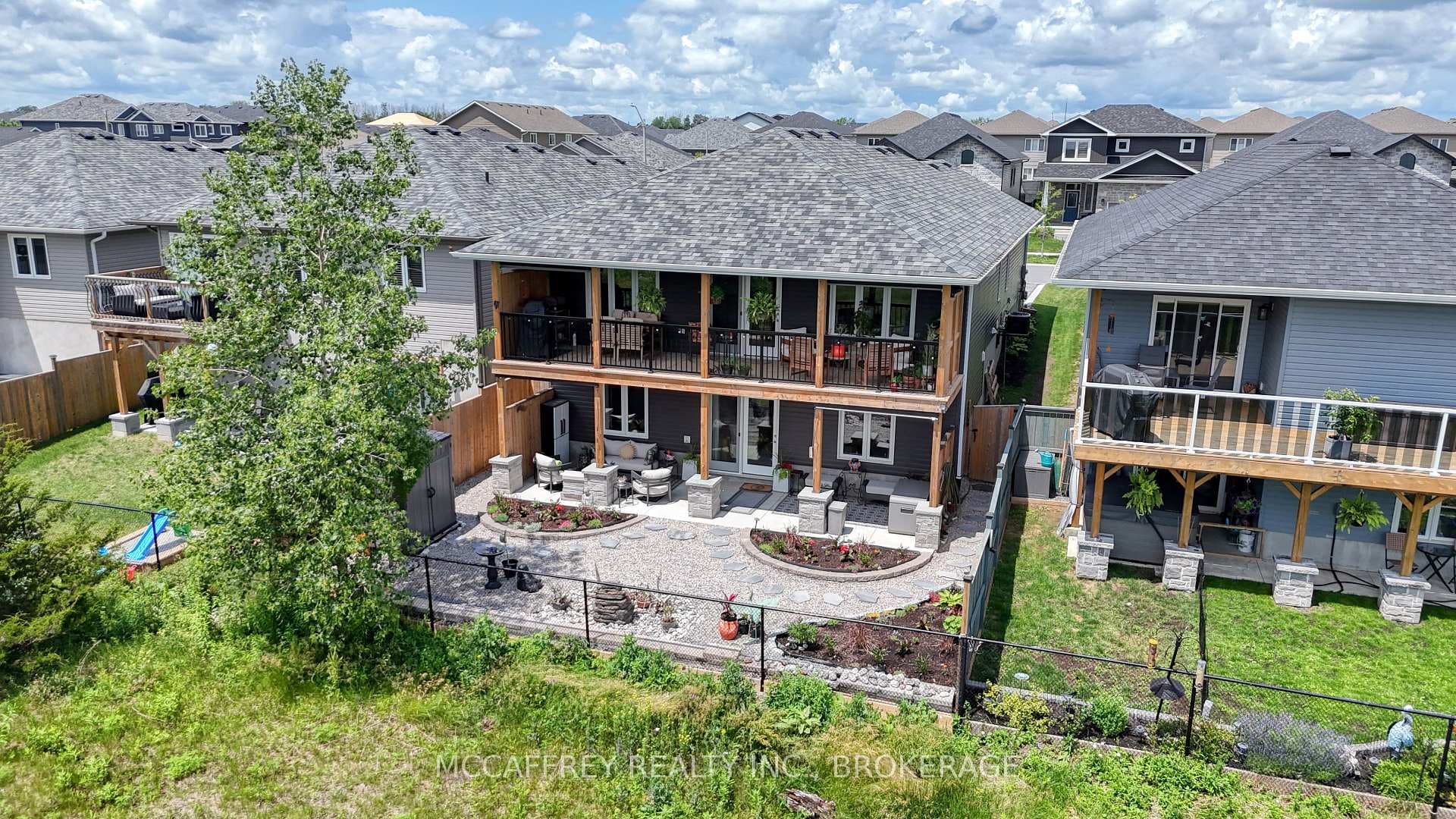 138 Brennan Crescent photo 41