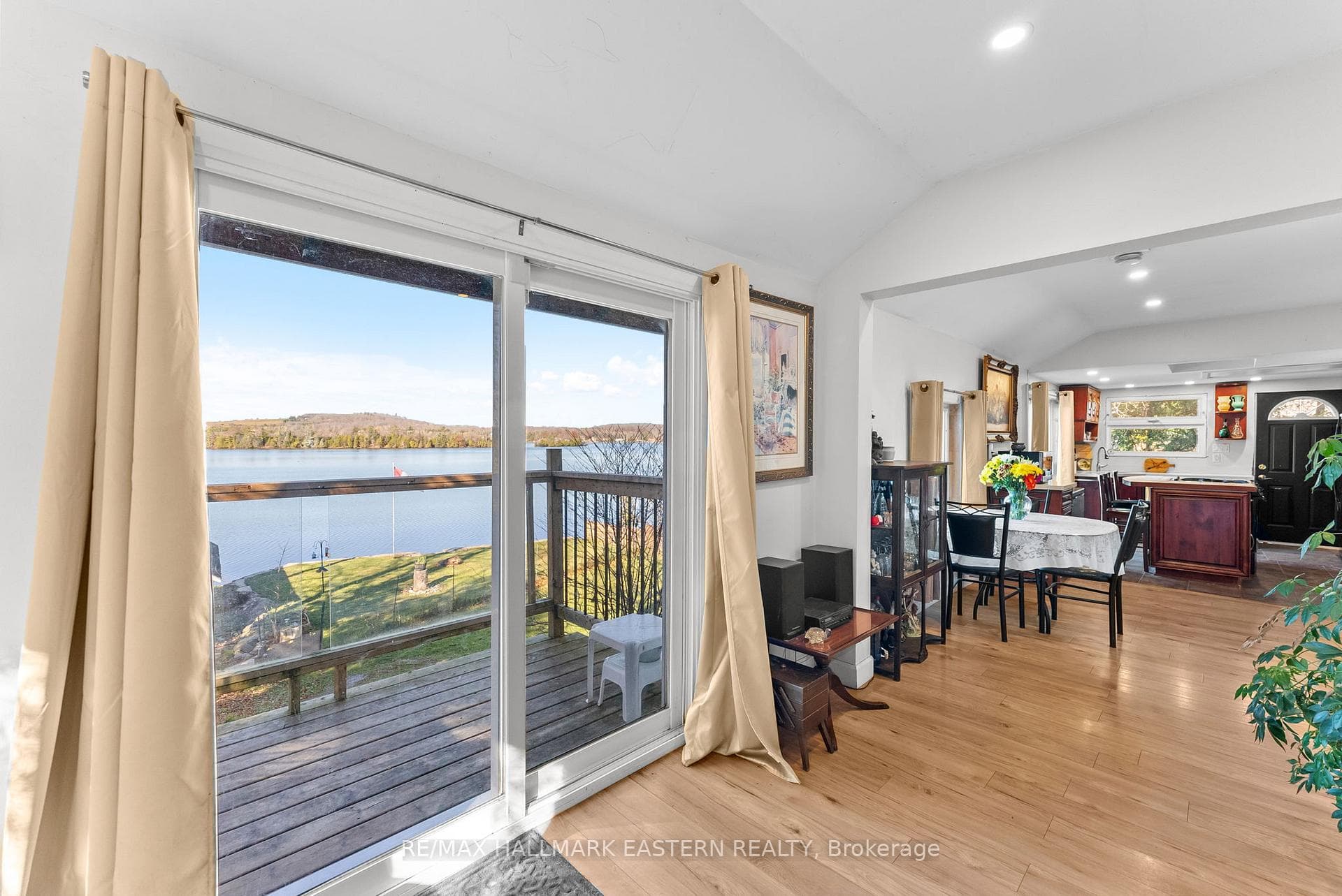 344 Fife Avenue photo 13
