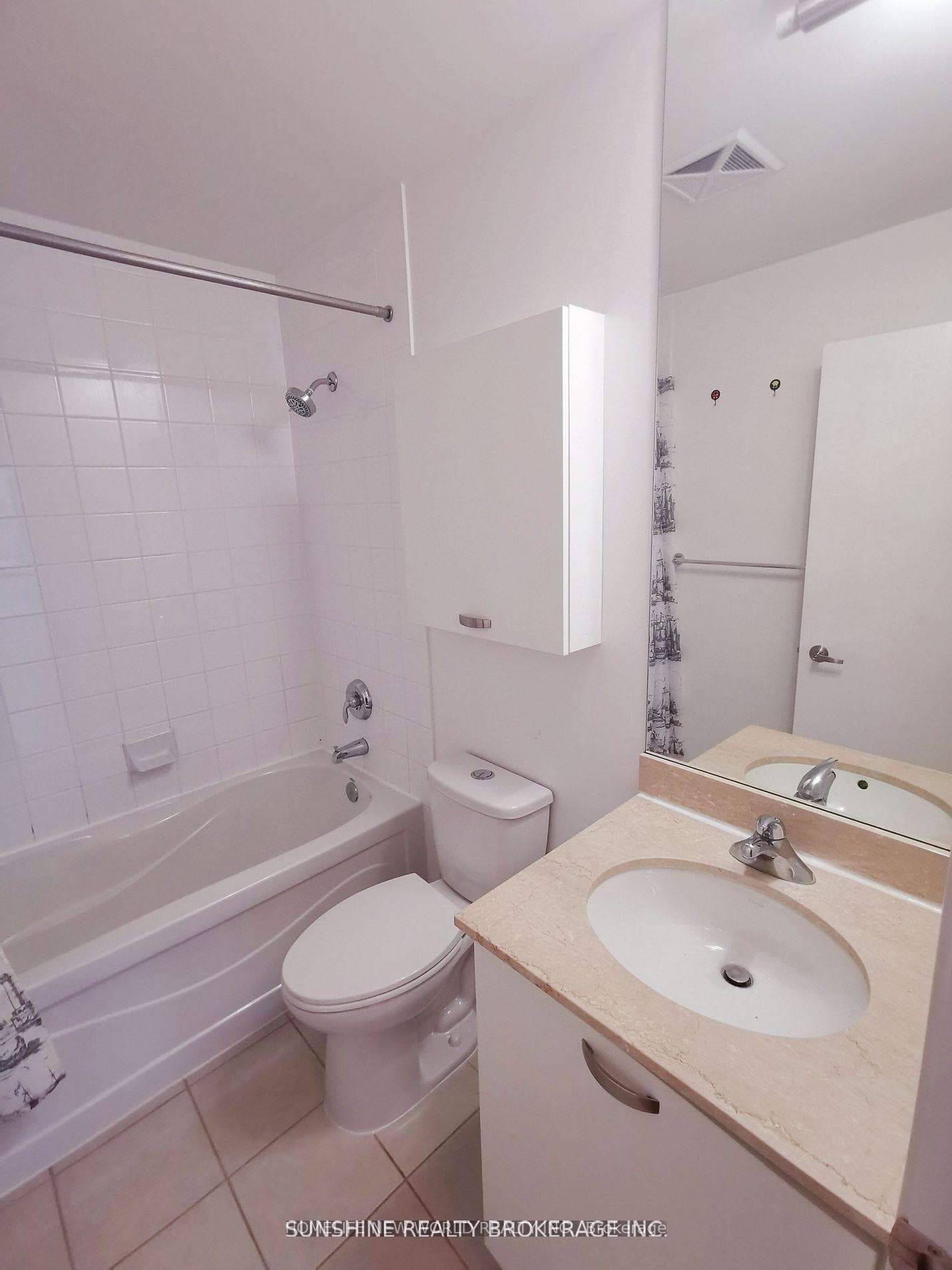 37 Grosvenor Street Unit 3308 photo 15