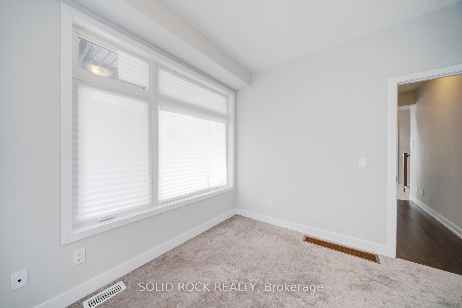 1076 Thompson Drive photo 16