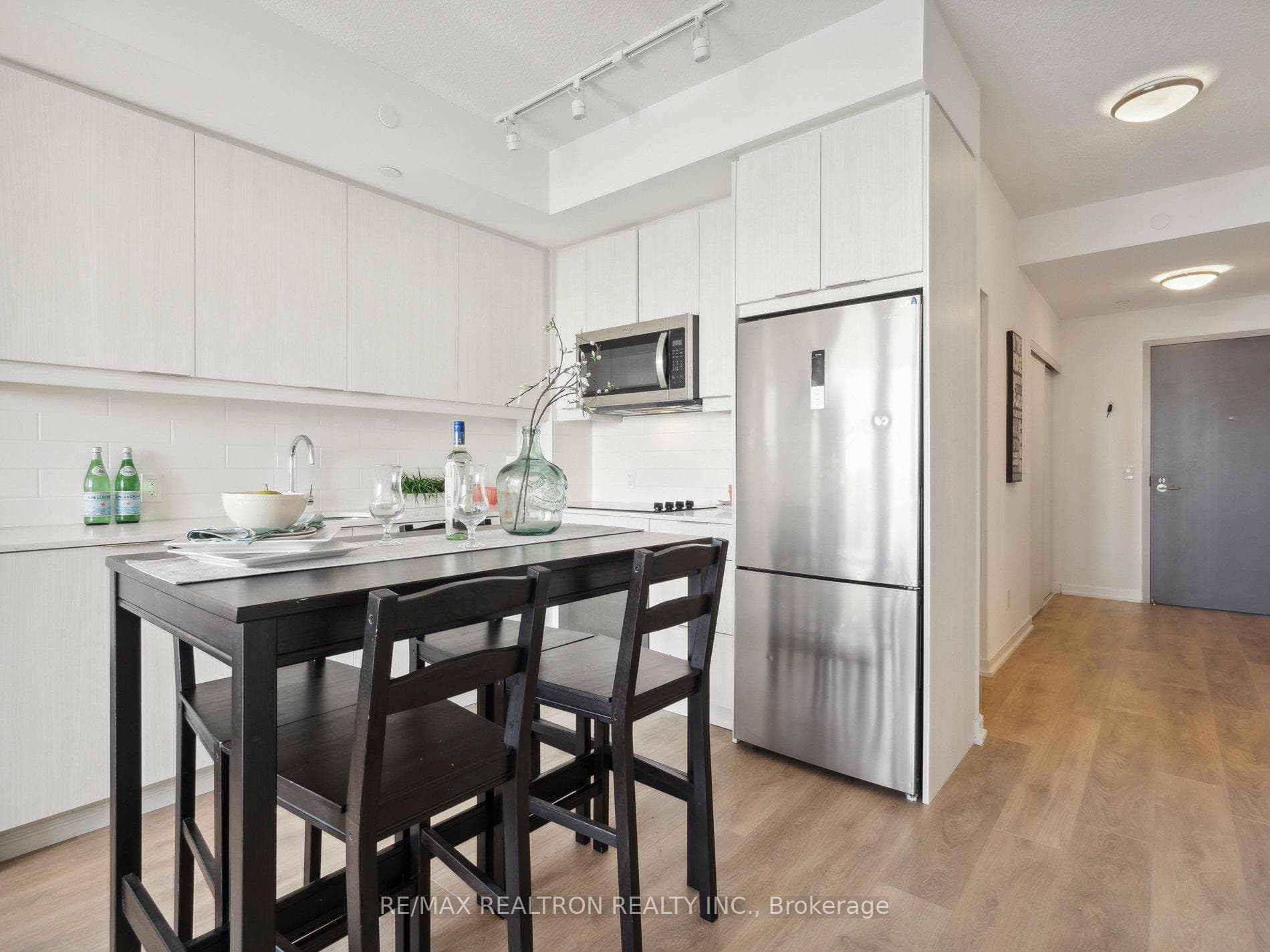 32 Forest Manor Road Unit 1409 photo 19