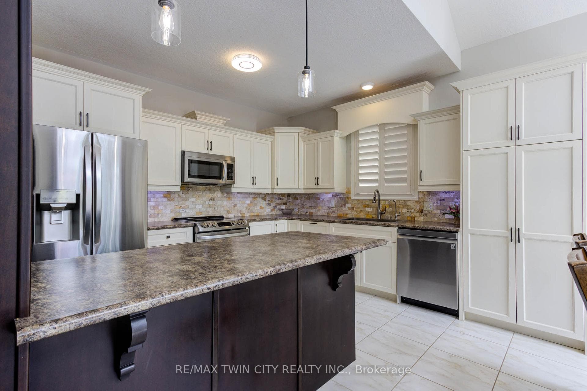 47 Gouda Place photo 11