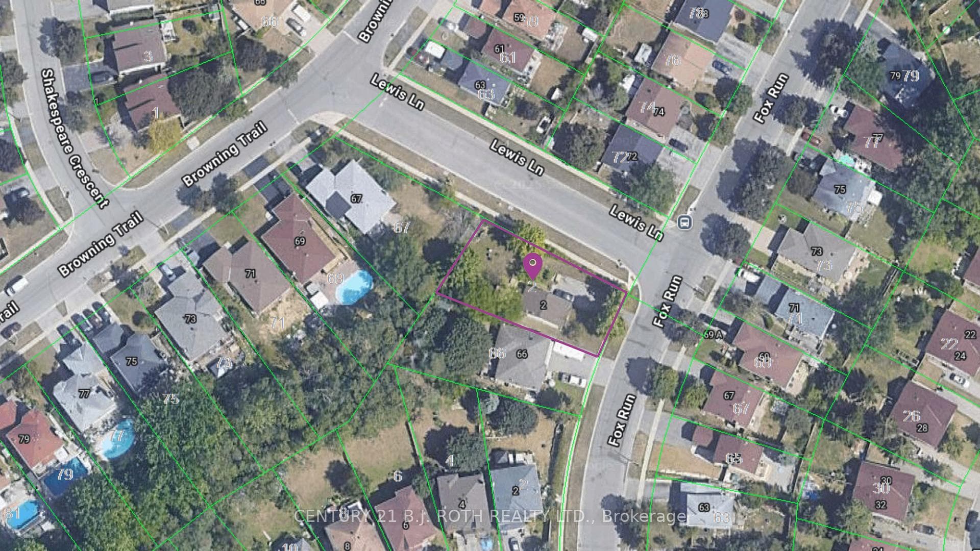 Amazing oversized corner lot!