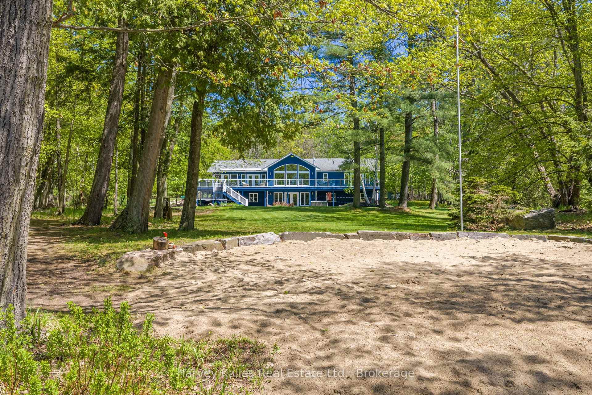 1615 Muskoka Road photo 2
