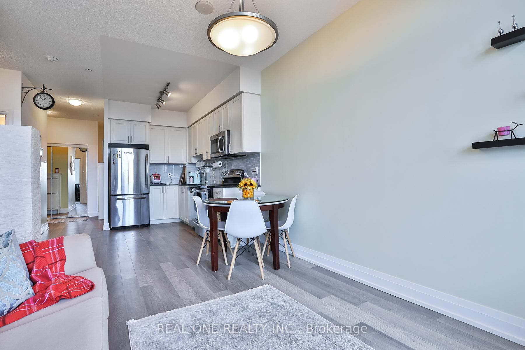 7167 Yonge Street Unit 819 photo 12