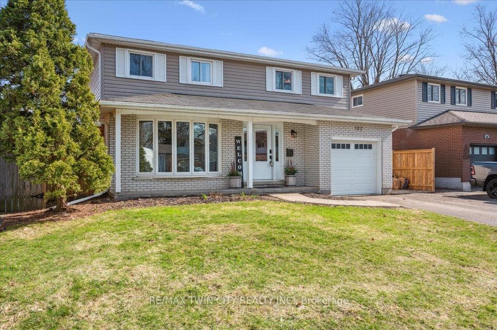 122 Forestwood Drive photo 3