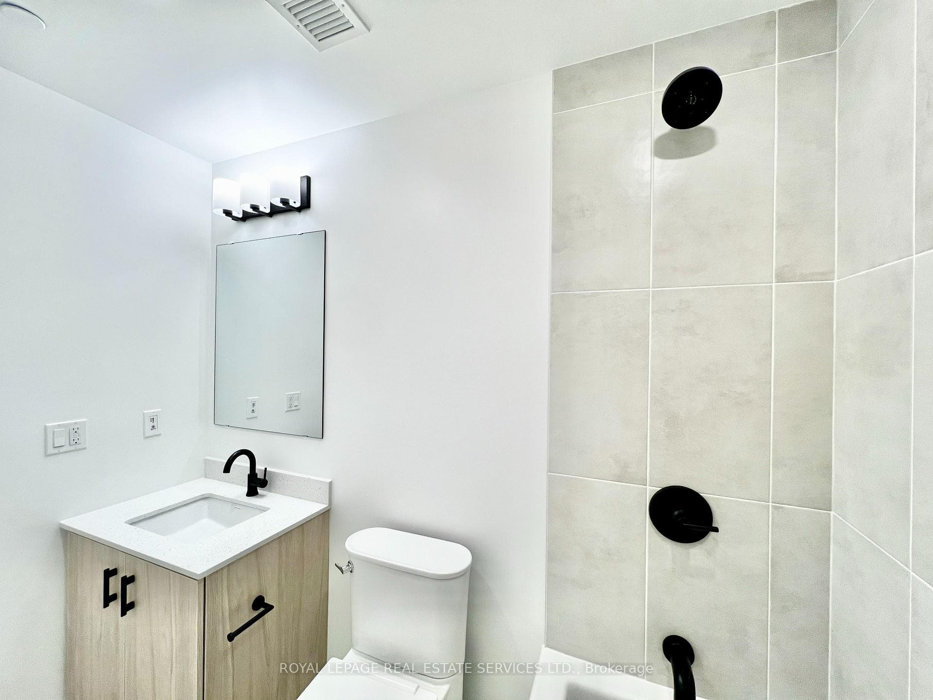 4-pc Bathroom