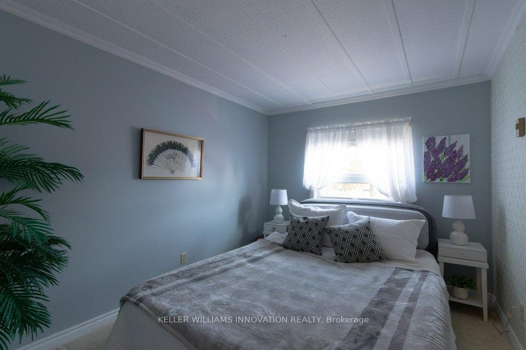 52 Fairview Crescent photo 13
