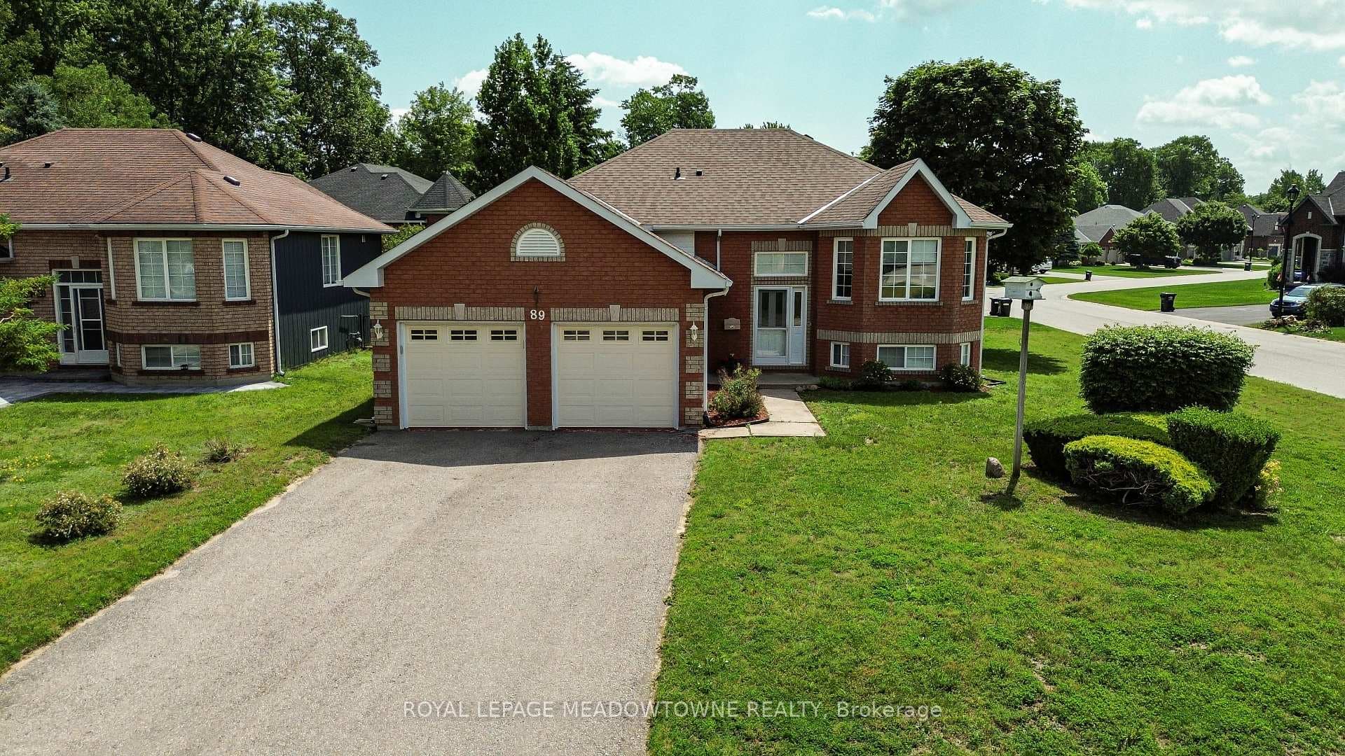 89 Royal Beech Drive photo 2