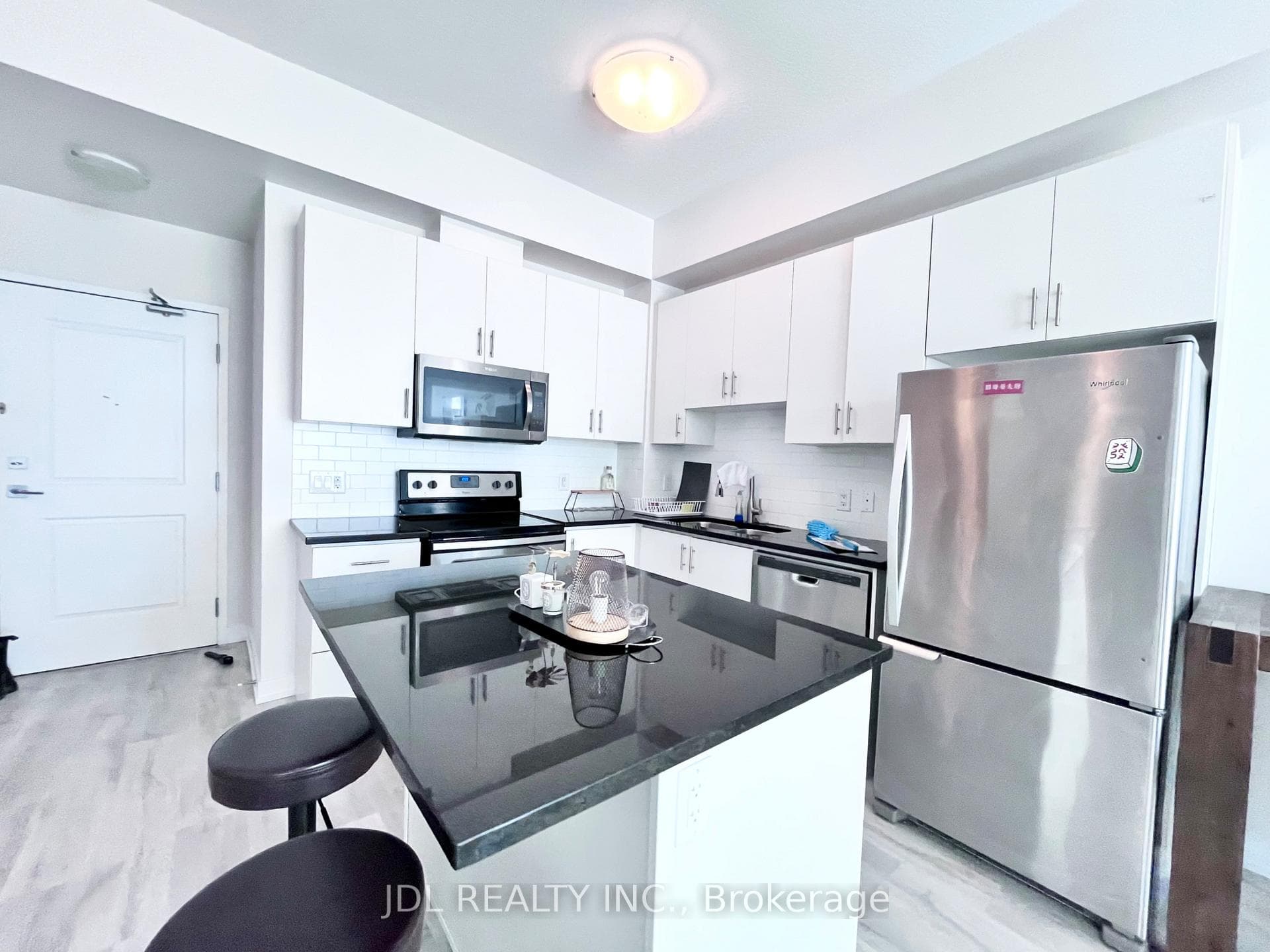 2486 Old Bronte Road Unit 821 photo 4