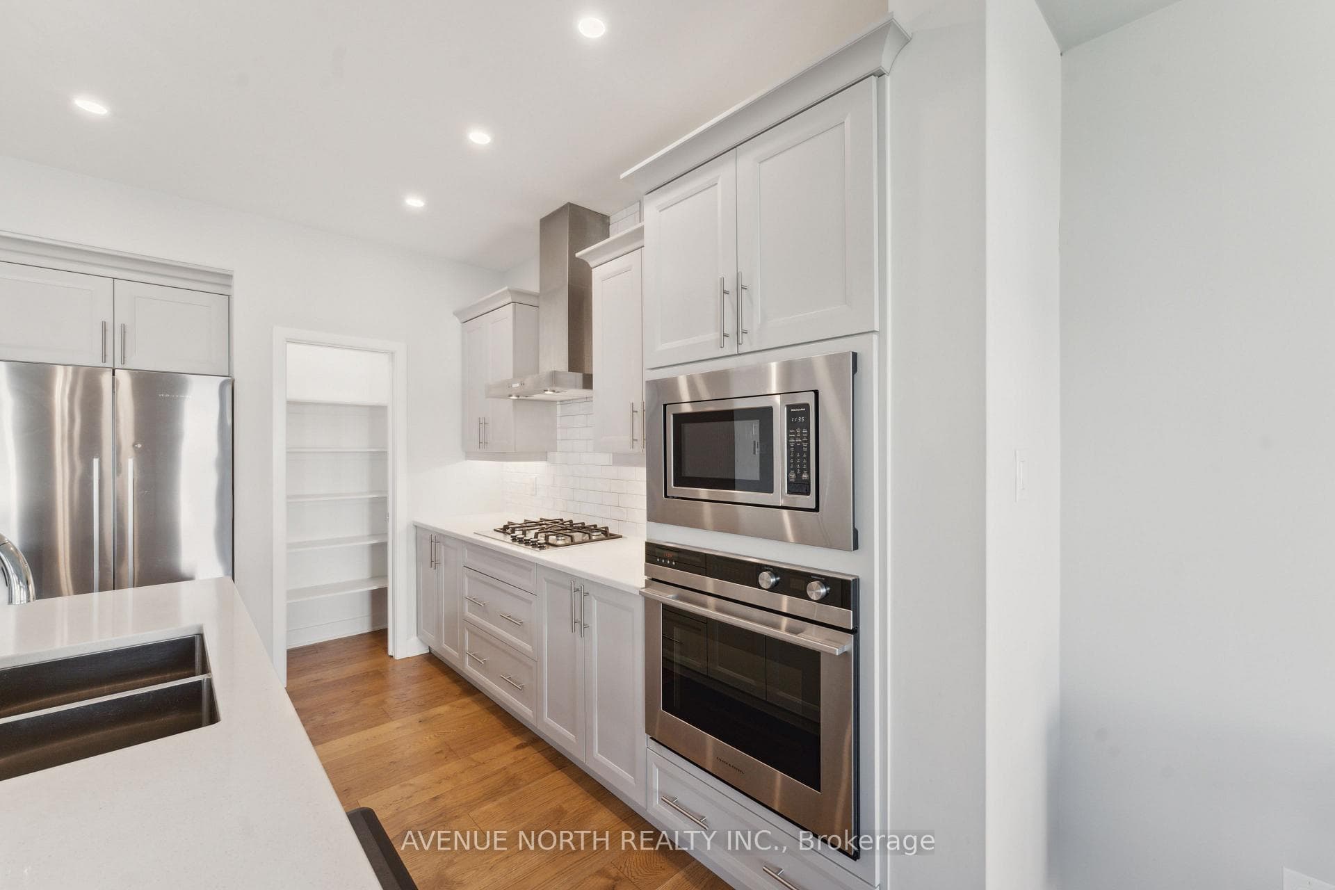 805 Pergola Place photo 11