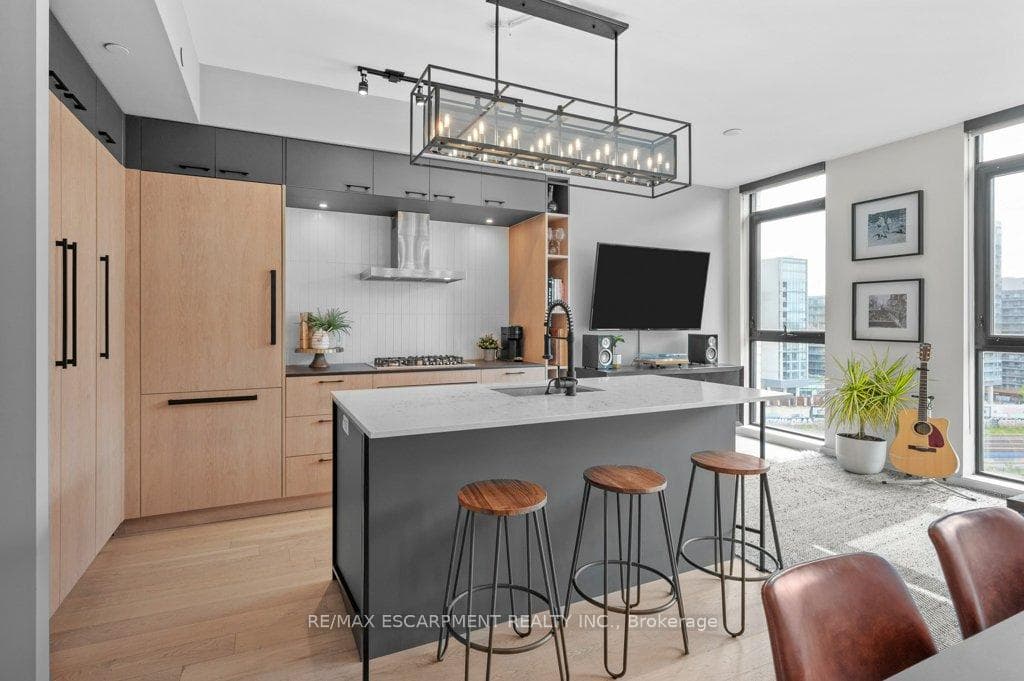 41 Dovercourt Road Unit 1008 photo 8