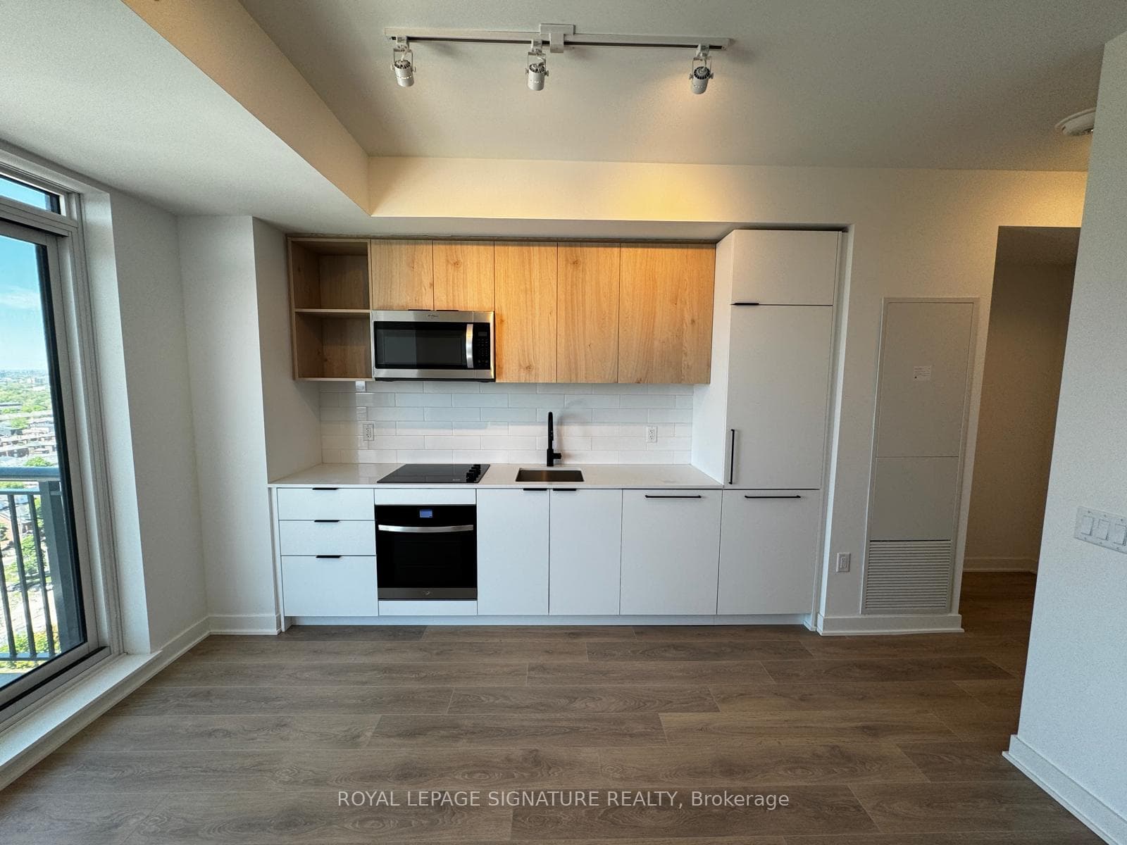 1185 Dupont Street Unit 1601 photo 15