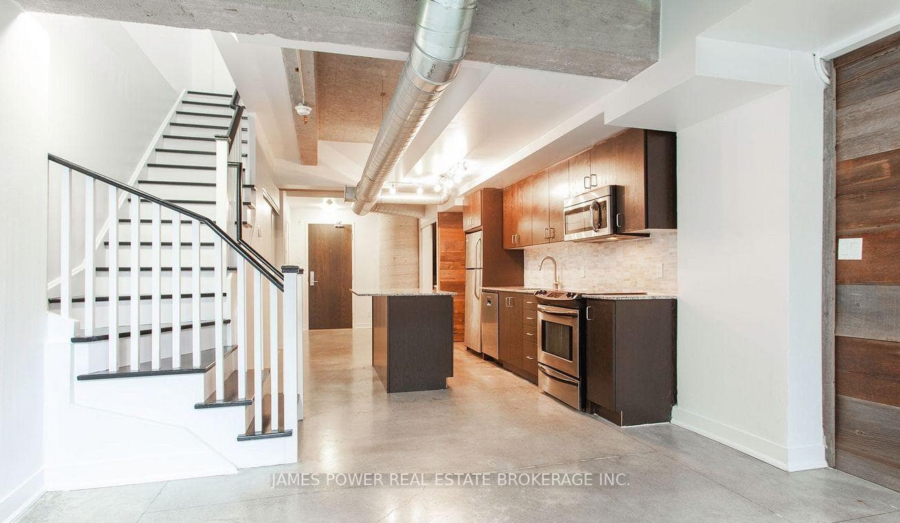 201 Carlaw Avenue Unit 127 photo 13