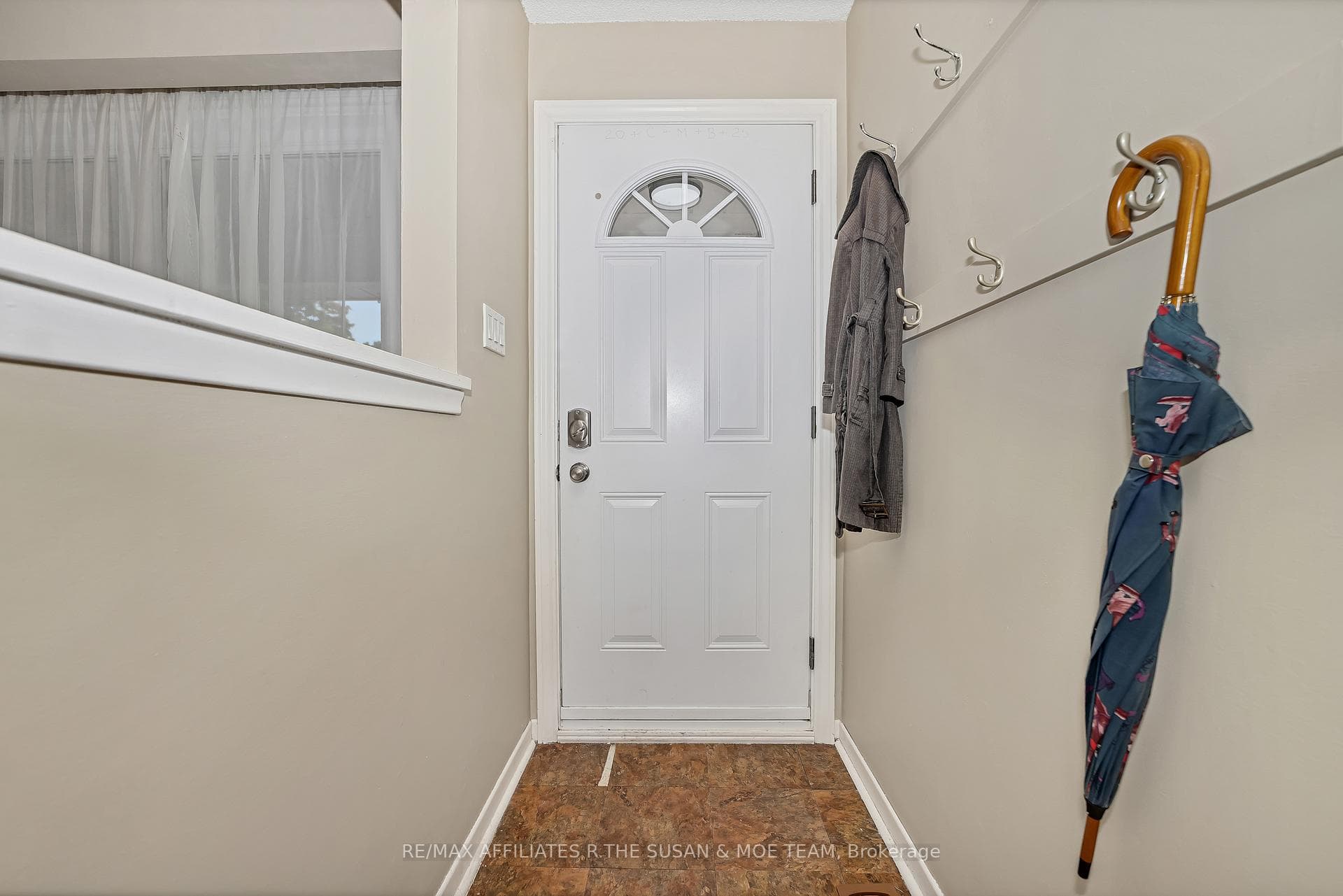 596 Dickinson Avenue photo 7