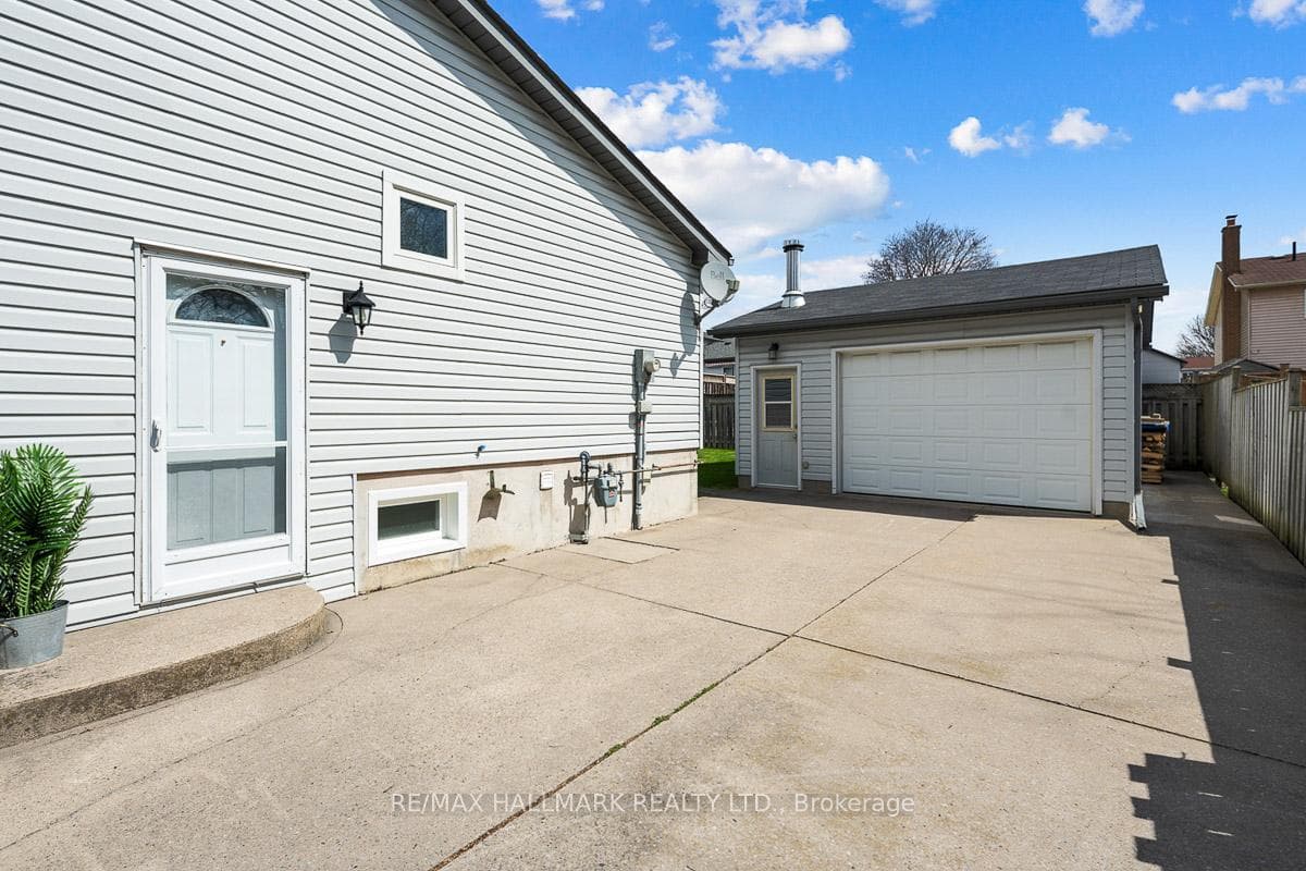 27 Roser Crescent photo 32