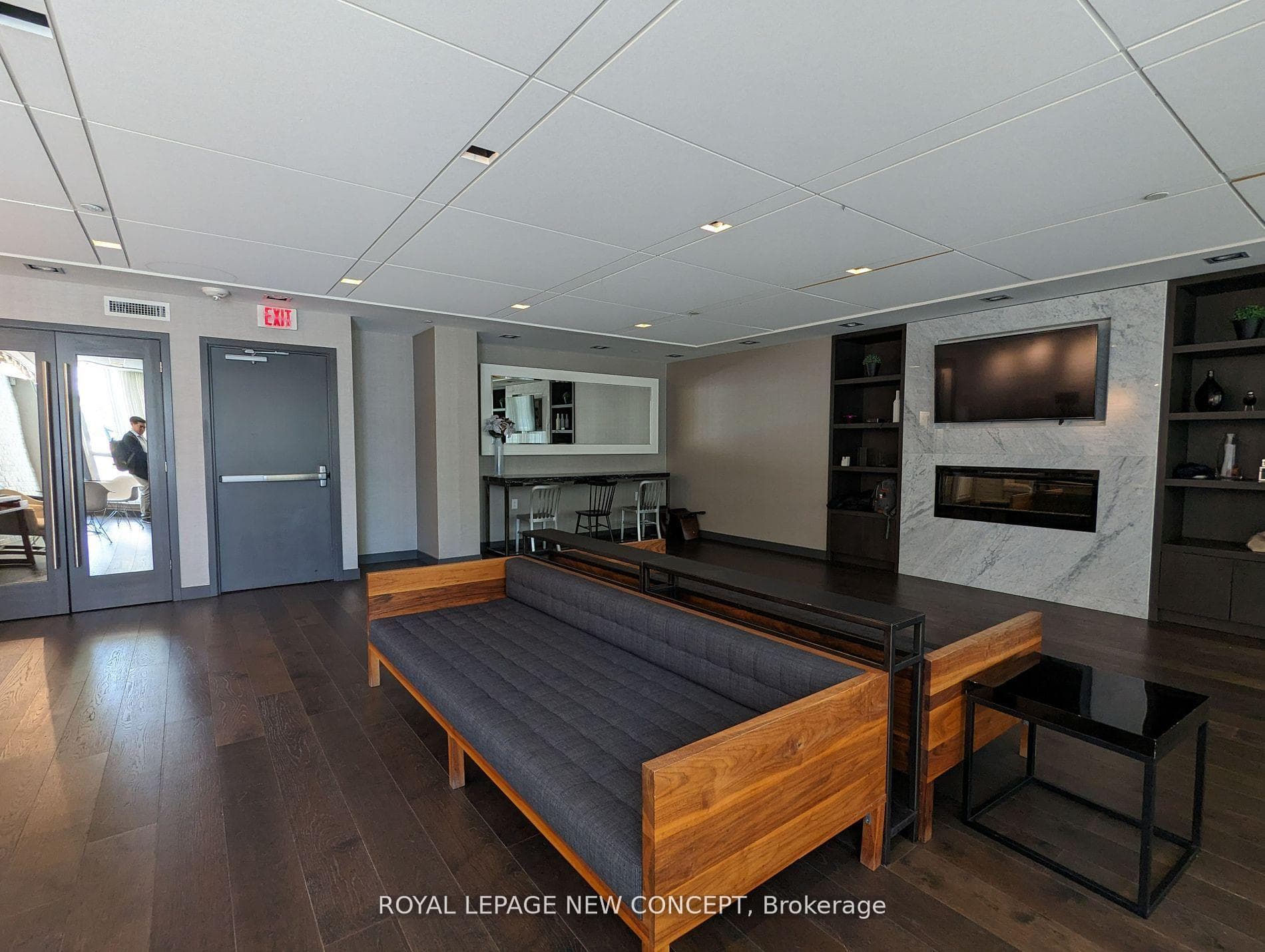 210 Simcoe Street Unit 613 photo 16