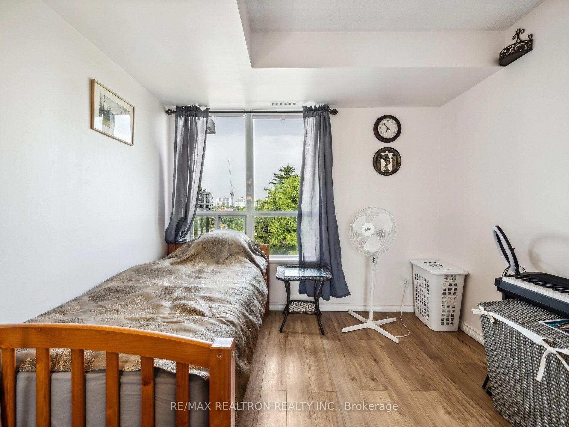 801 Sheppard Avenue Unit 605 photo 8