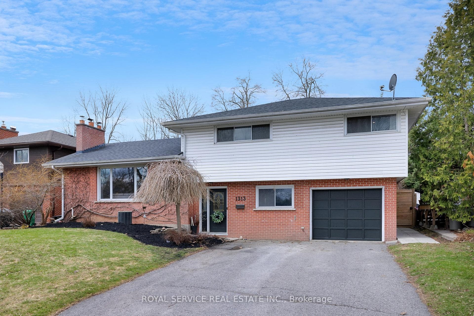 1313 Hazeldean Avenue