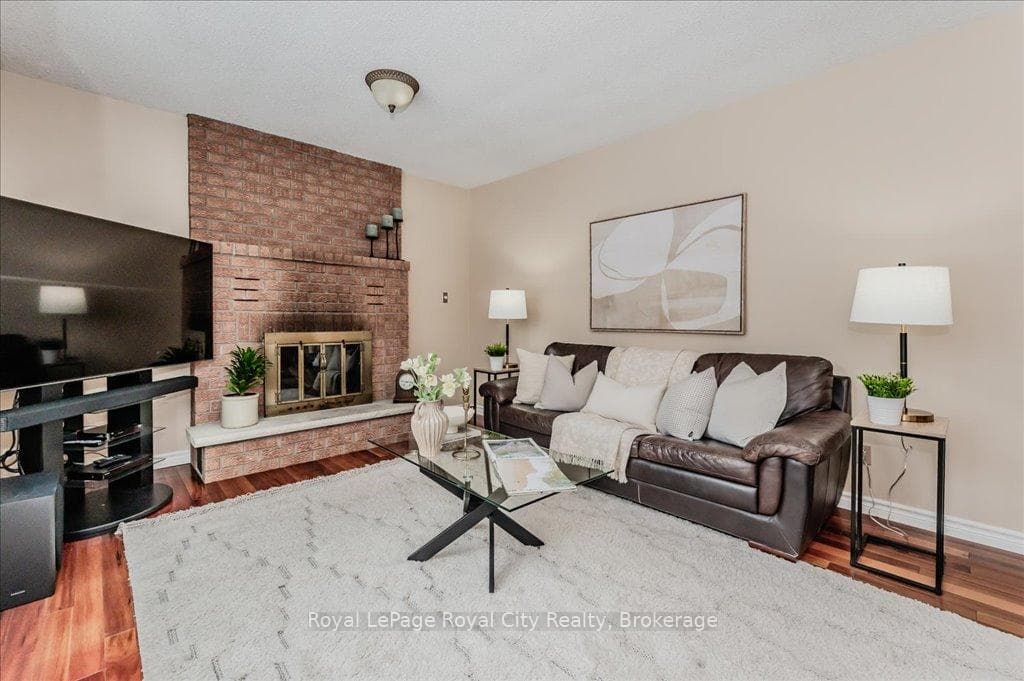 5 Hazelwood Drive photo 6