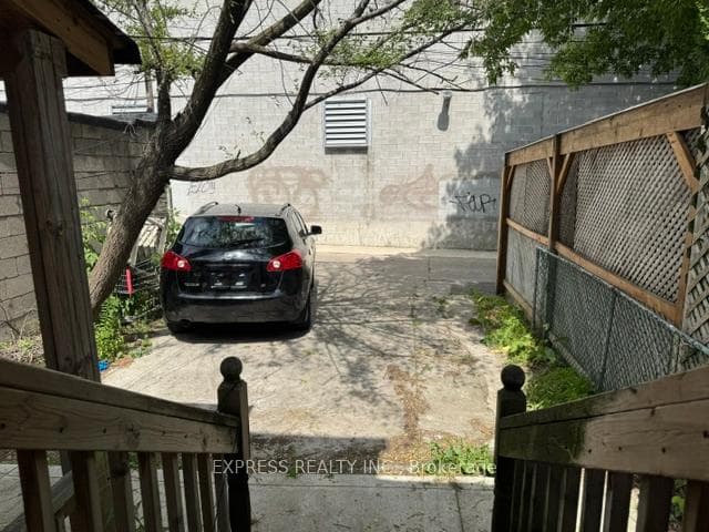 467 Keele Street Unit Main photo 20