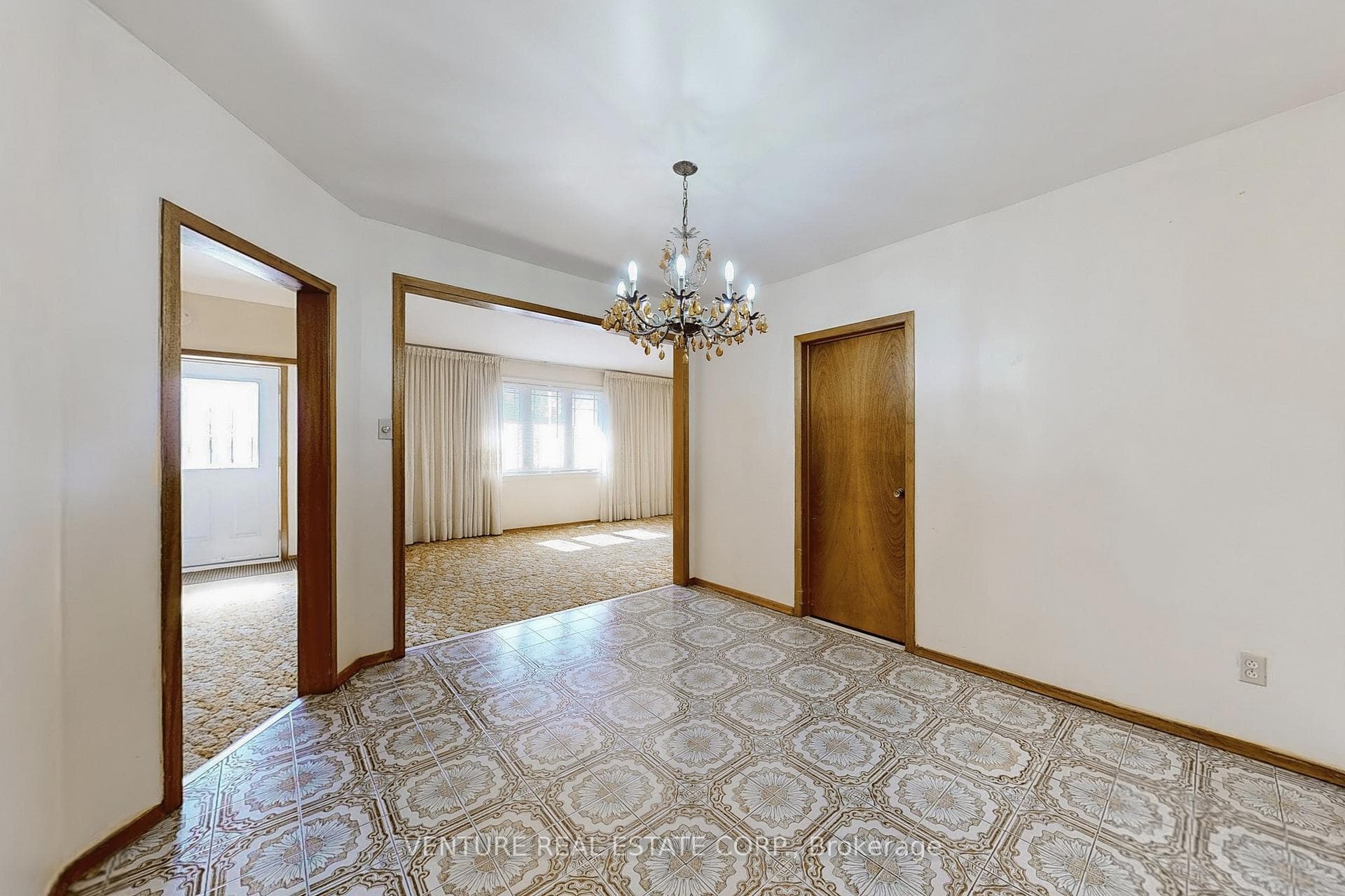 118 Winston Park Boulevard photo 14