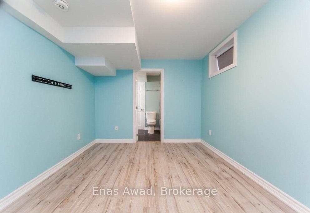 113B Metcalfe Drive photo 24