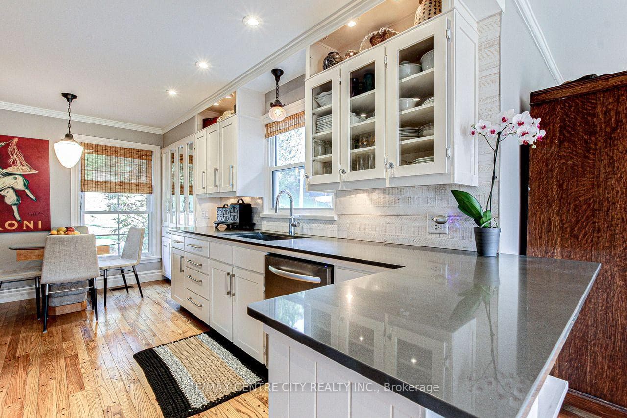 174 Harrison Place photo 17