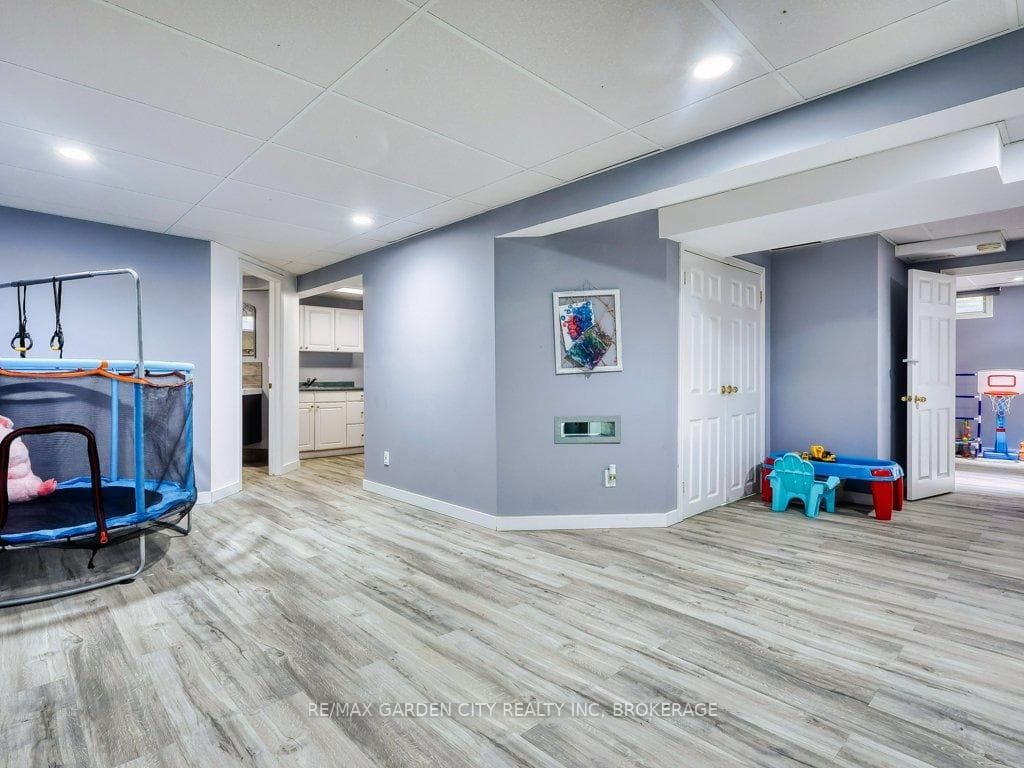 20 CONSIGLIA Drive photo 36