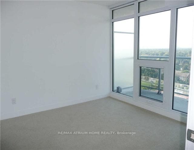 72 Esther Shiner Boulevard Unit 2012 photo 8